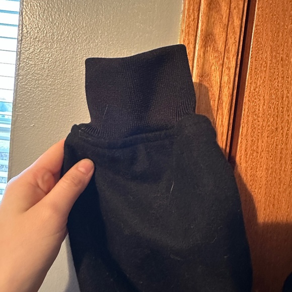 Michael Kors Black Puffer Jacket - Size small - Picture 4 of 10